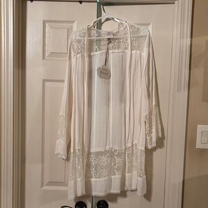 Knox Rose Ivory Lace Kimono